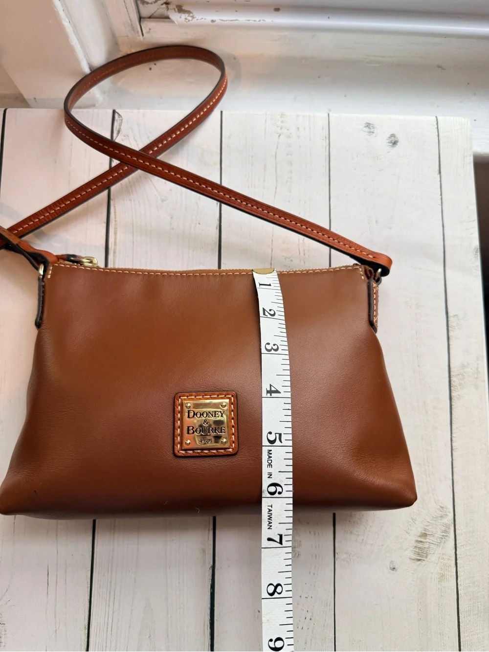 Dooney & Bourke | Florentine Rosy Crossbody Bag in Chestnut Brown Leather
